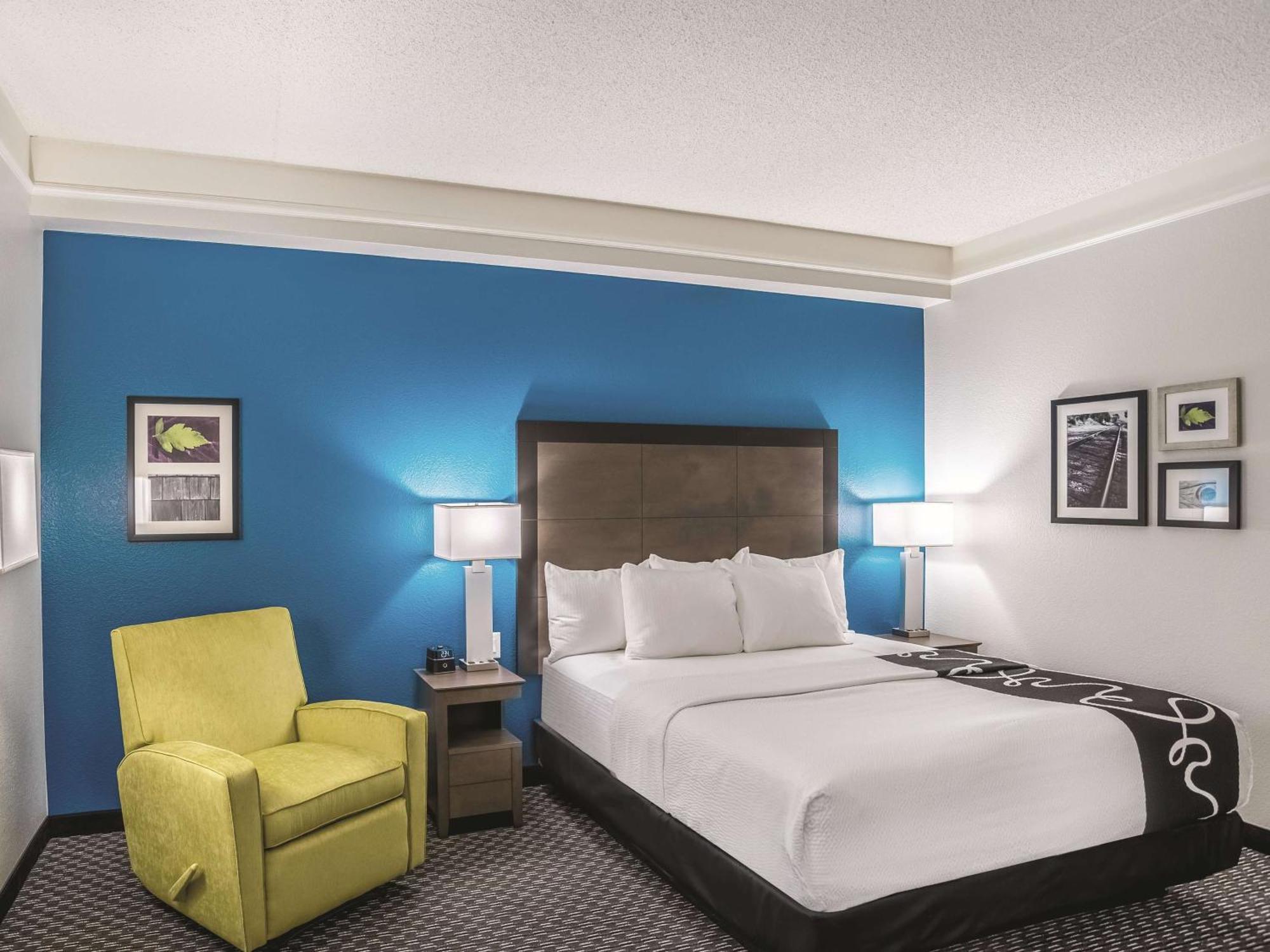 Deluxe King Room,1280374363:JPEG