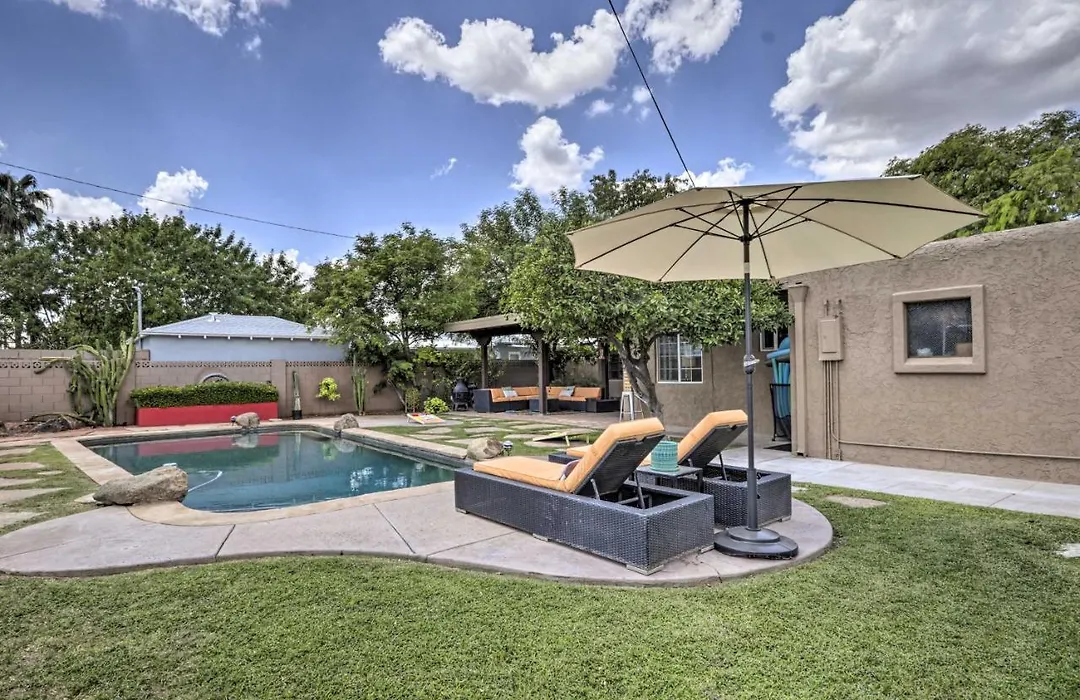 Phoenix Getaway With Private Pool And Grass Yard!-1