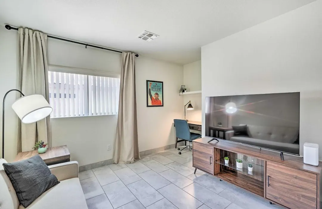 2 Mi To State Farm Stadium! Family-Friendly Home-1