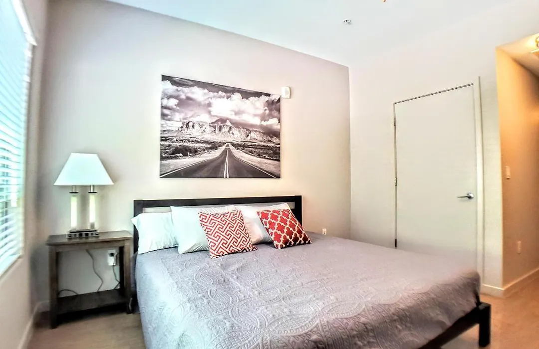 Modern Urban Apartments│On Roosevelt Row│Local Eat & Drink-1