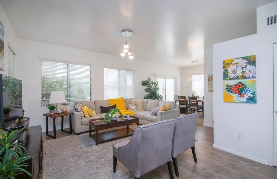 Stylish Home Phoenix - Low Rates Now!-1