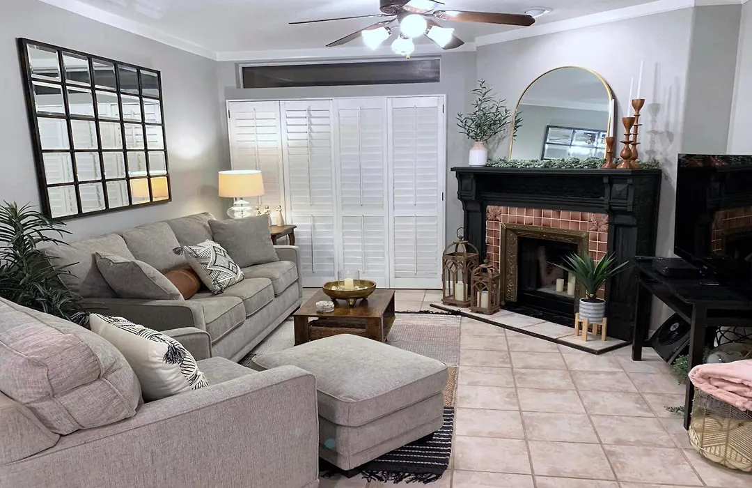 Mountain Vista Resort: Gated Community with Pools and Hiking Access-1
