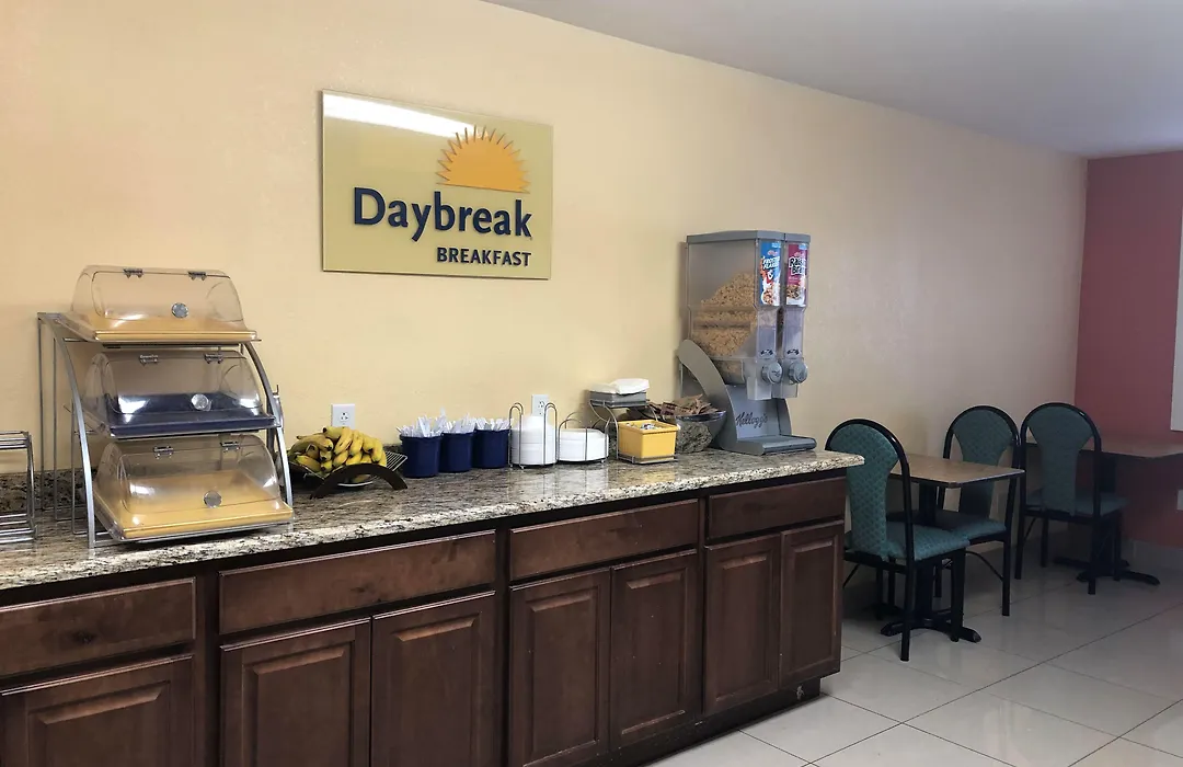 Days Inn By Wyndham Phoenix North-1