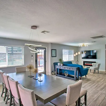 Charming Phoenix Home With Patio About 3 Miles To Dtwn!-2