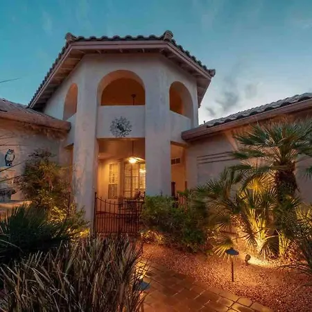 Mountain View Hideaway With Heated Pool-2