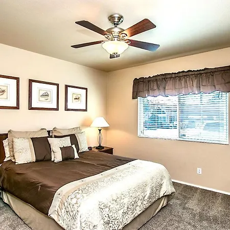 Private Resort Community -- ½ Mile Walk To Hiking & Biking At N. Mtn. Preserve!-3