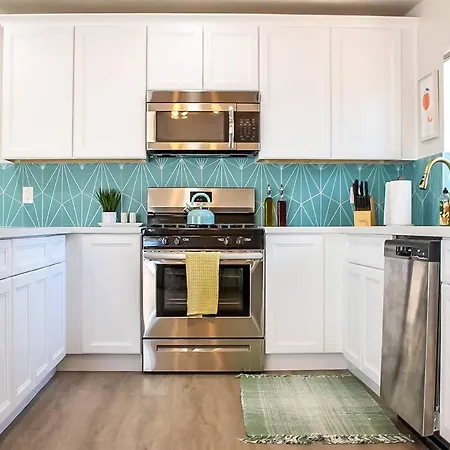 Newly Remodeled Mid Century Saguaro House-2