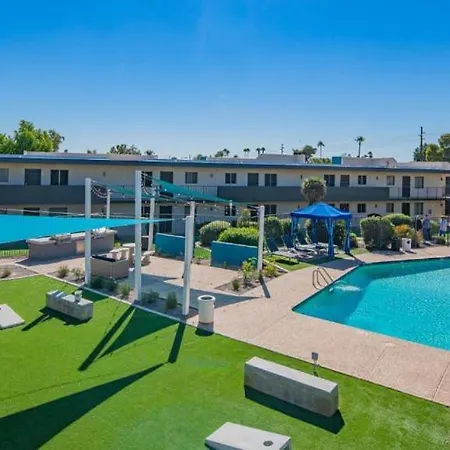 Gorgeous Cozysuites In Camelback With Pool Parking-3