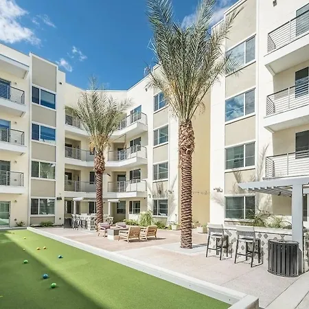 Cozysuites Paradise Under The Palm Trees! 12-3