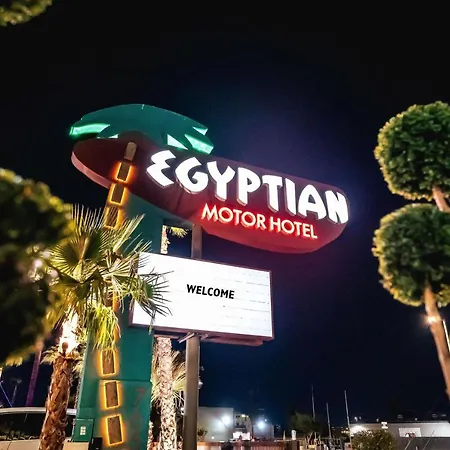 Egyptian Motor Hotel BW Signature Collection-2