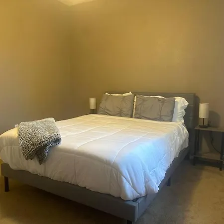 Cozy Condo In Gated Community With Pool By Phx Airport, Tempe, And Old Town-2