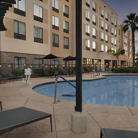Courtyard Phoenix North / Happy Valley-2
