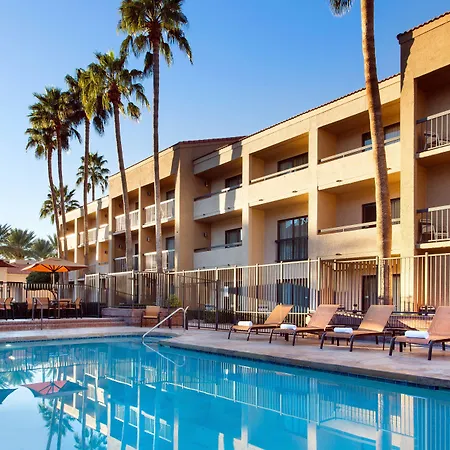 Courtyard By Marriott Phoenix North-2