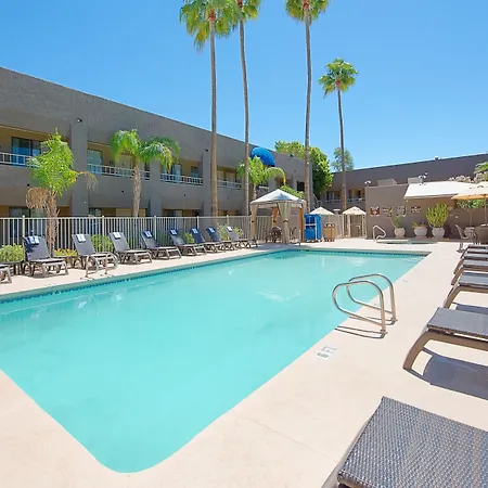 Surestay Innsuites Phoenix Hotel & Suites By Best Western-2