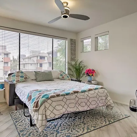 Modern Condo W/ Pool Access ~ 3 Mi To Dtwn Phoenix-2